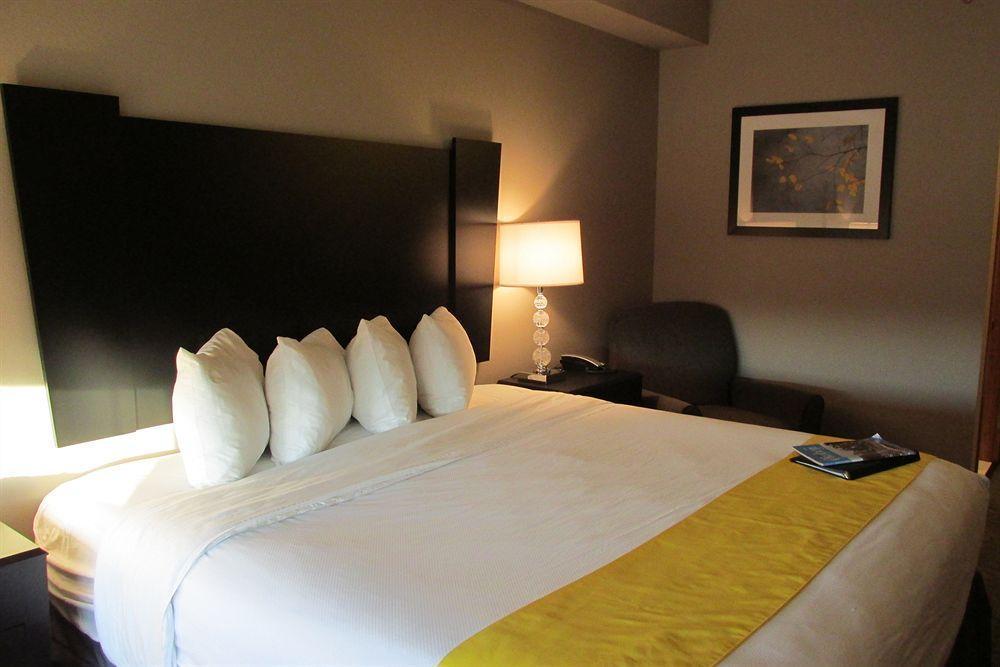 Okoboji Inn & Suites Milford Екстериор снимка
